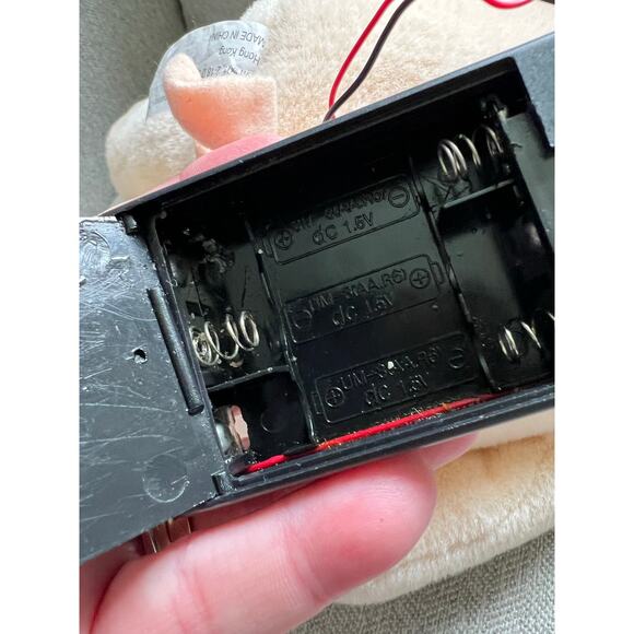 Plush Pig This Little Piggy Nursery Rhyme Stuffed Animal Giggles Shakes Talking - Picture 10 of 14